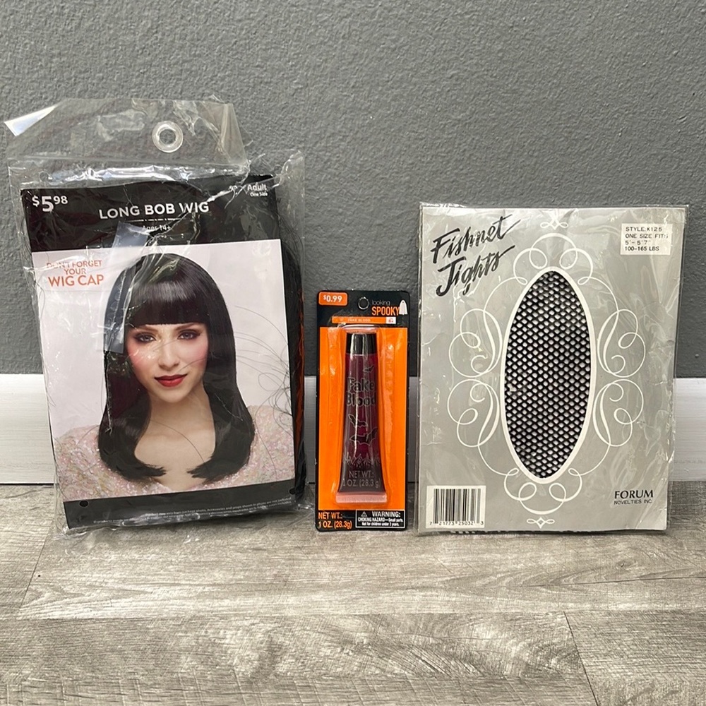 NWT Long Bob Wig, Fishnet Tights & Fake Blood Halloween Costume Bundle